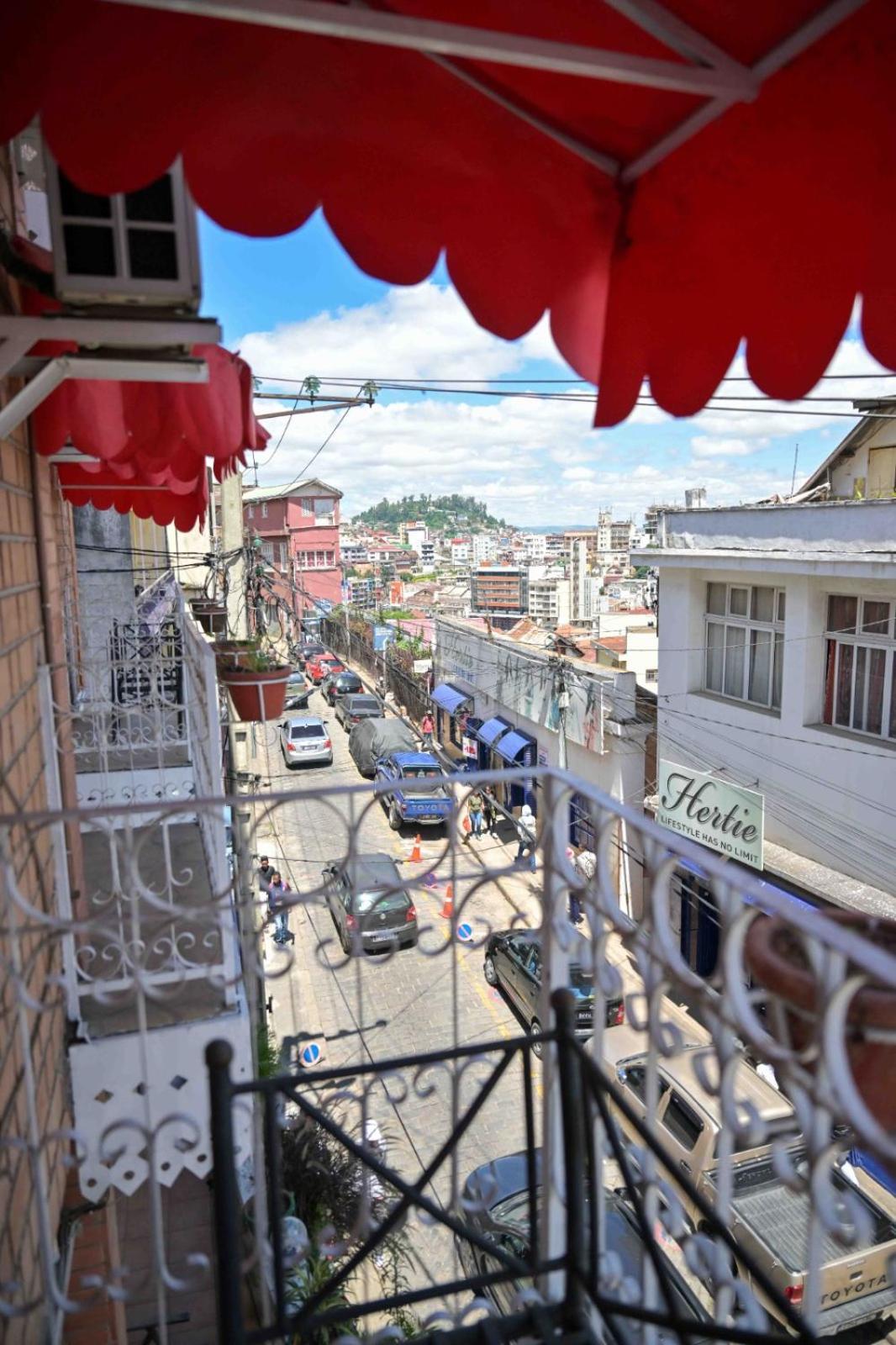 Hotel Brajas Antananarivo Exterior photo